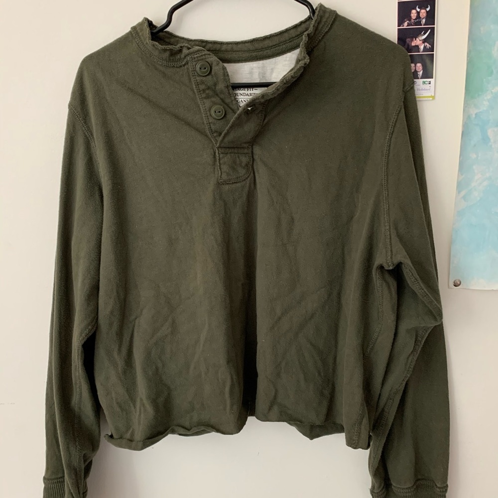 Cropped sweater shirt with buttons